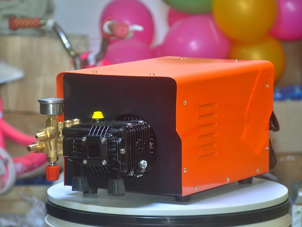 Máy phun sương cao áp Fujitex F711 công xuất Max 70 béc